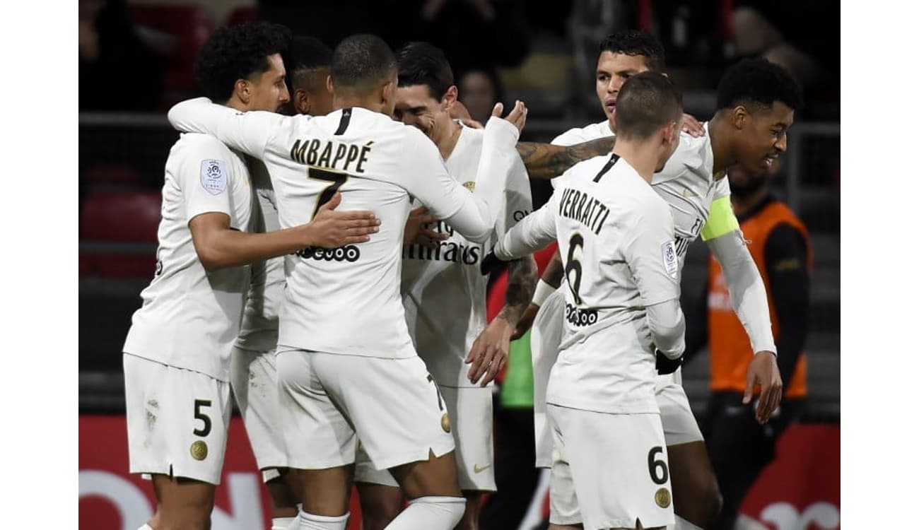 Com pênalti no fim do jogo, PSG e Newcastle empatam e embolam o