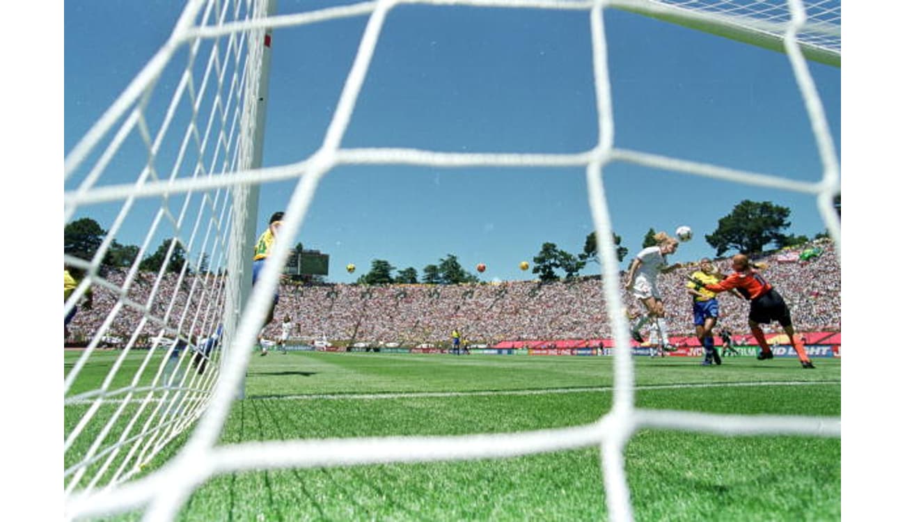 Quais são os maiores públicos de futebol feminino na história