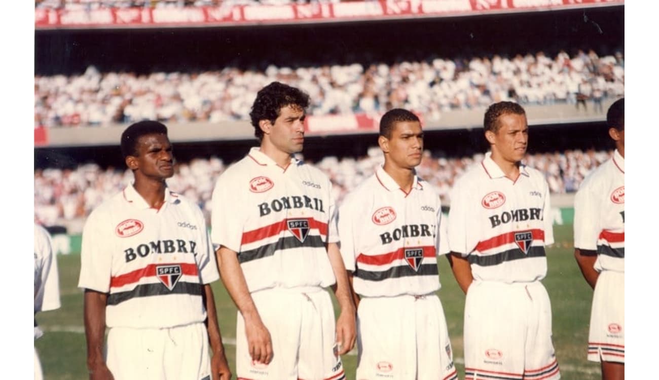 🟢⚪️ Há 16 anos (19/08/1998), o Nacional recebia o Palmeiras no Centen