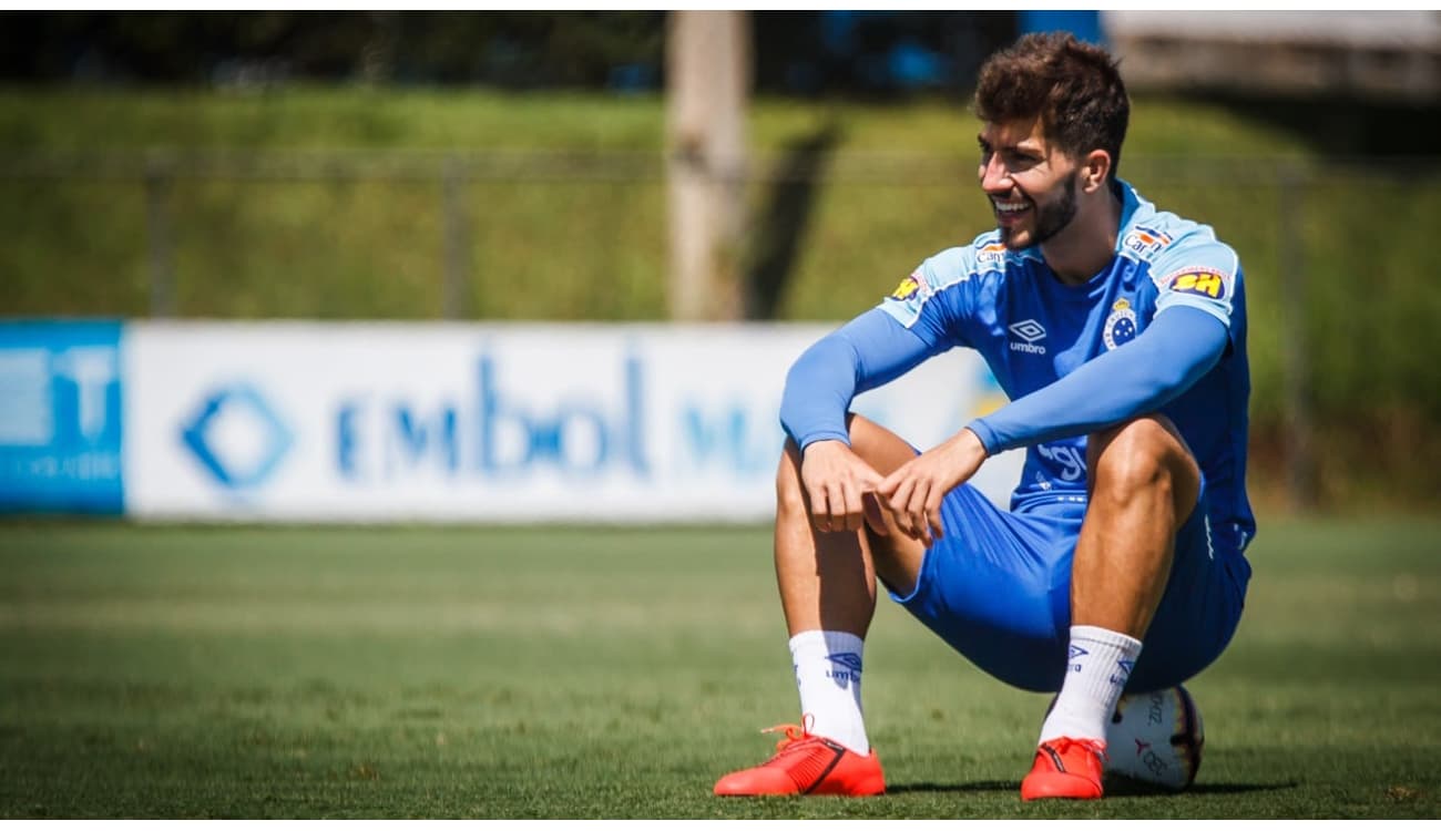 Retorno de Lucas Silva ao Cruzeiro divide opiniões e gera provocações nas  redes sociais - Lance!