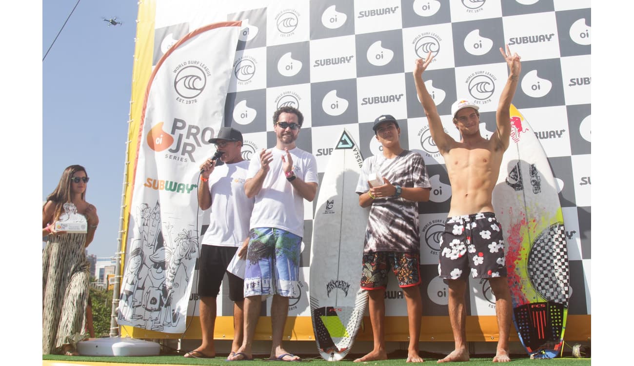 Catarinenses vencem o Oi Pro Junior Series e carioca e peruano