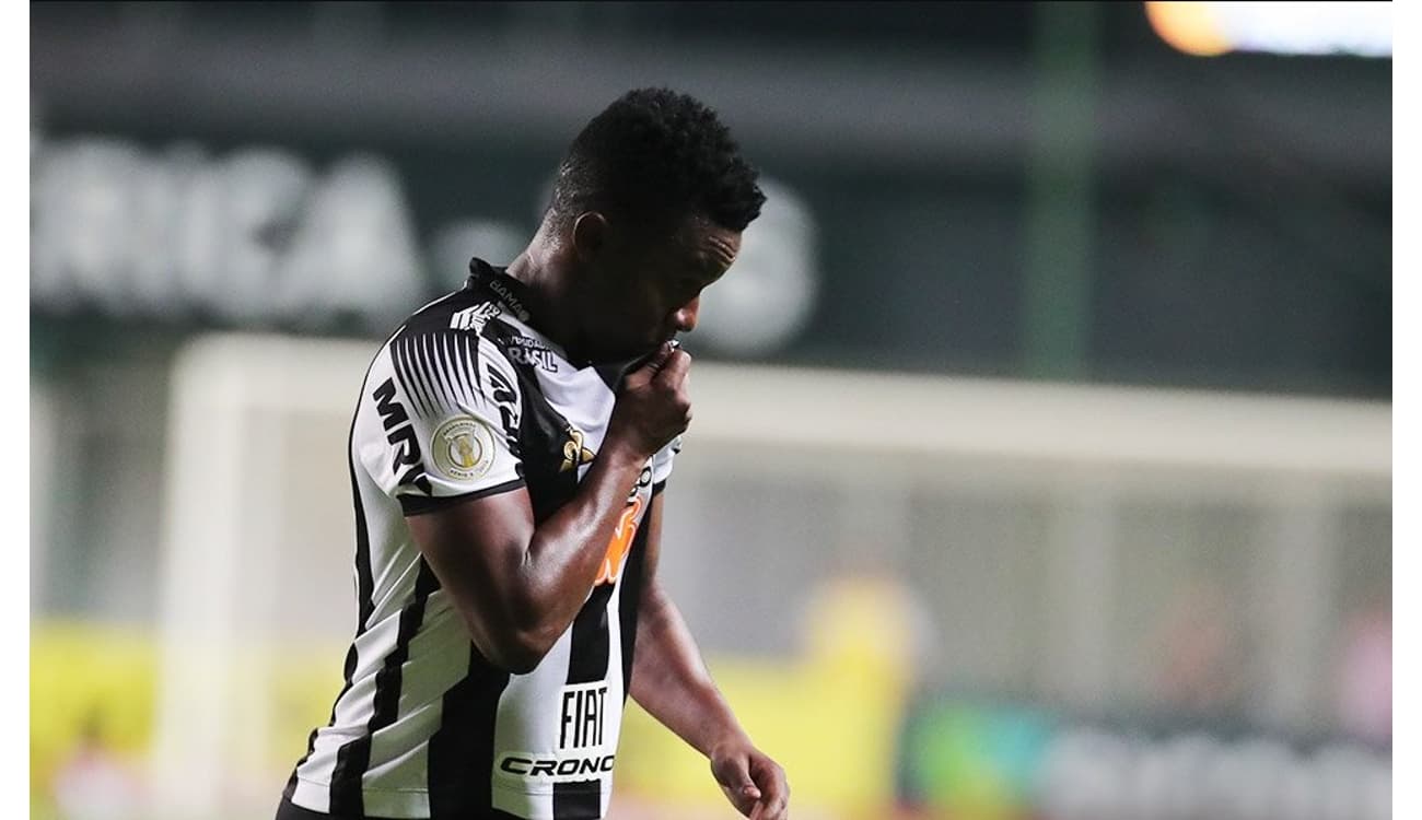 ELIA: CAZARES É DE LONGE O MELHOR JOGADOR DO CORINTHIANS