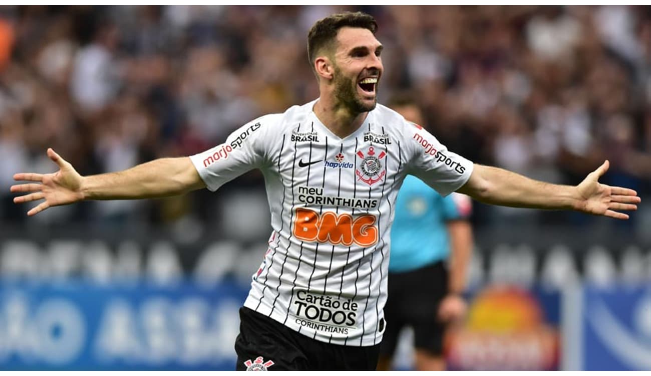 Em jogo adiado, Corinthians vence o Goiás e entra no G6 do Brasileiro -  Lance!