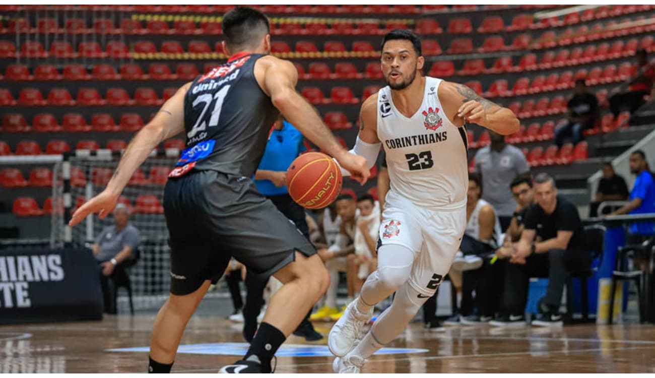 São Paulo impõe jogo, vence Franca e provoca terceira partida na final do  Paulista de basquete, basquete