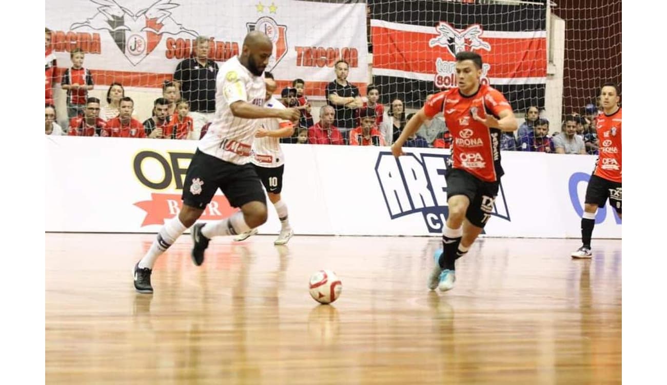 Grêmio Parque 10 é bicampeão da Liga Feminina de Futsal