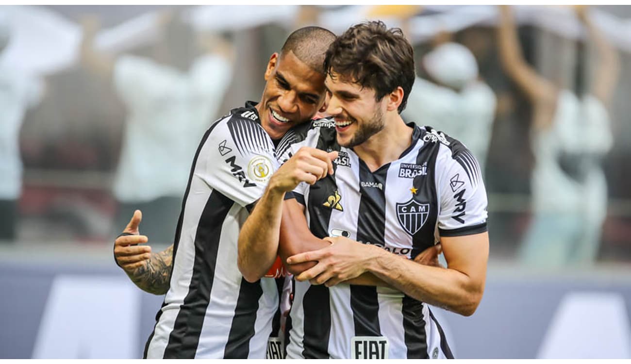 Paulinho pode completar 50 jogos pelo Galo