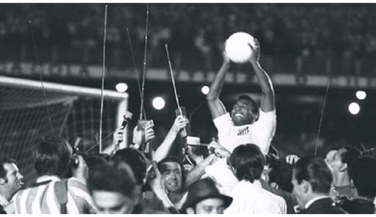 Pelé: Todos os jogos e os gols do Rei contra os times do Paraná