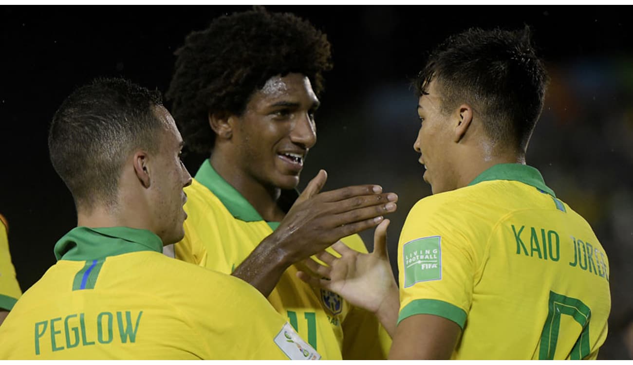 Com um a menos, Brasil vence Nova Zelândia e se classifica para as oitavas  do Mundial Sub-17 - Lance!
