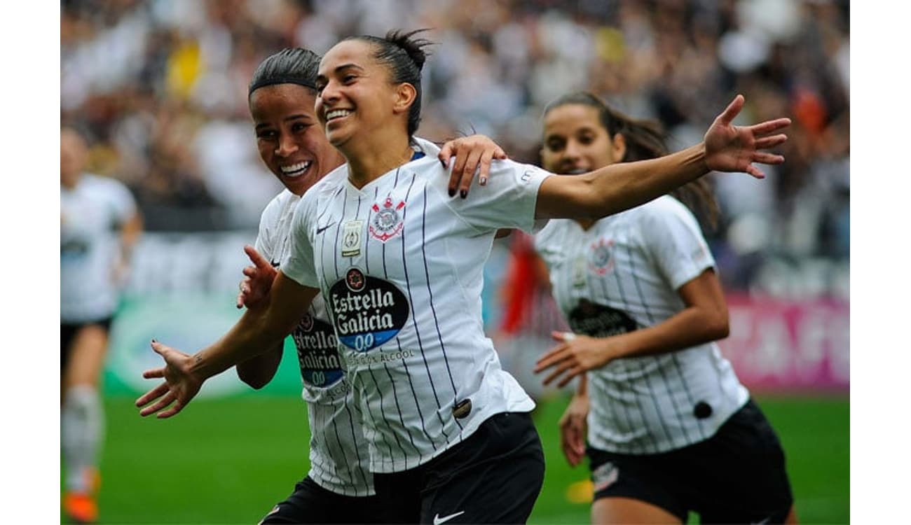 Corinthians goleia o São Paulo e é campeão do Paulistão Feminino