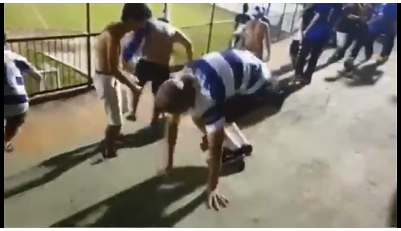 Torcida do Taubaté comemora vitória do time com 'parkour' que virou meme