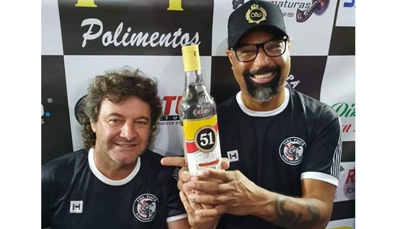 Dinei provoca ídolos do Palmeiras ao vivo: Não tem Mundial