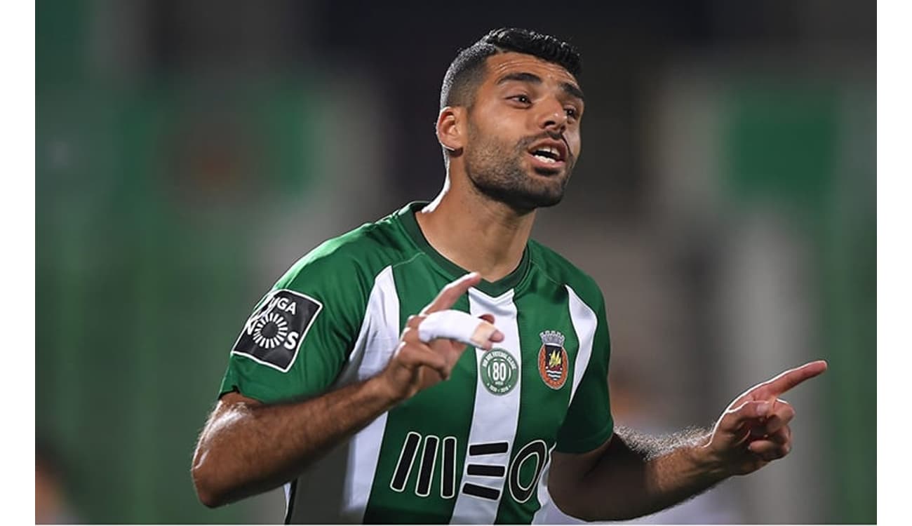 Atacante iraniano do Rio Ave entra na mira do Porto para possível saída