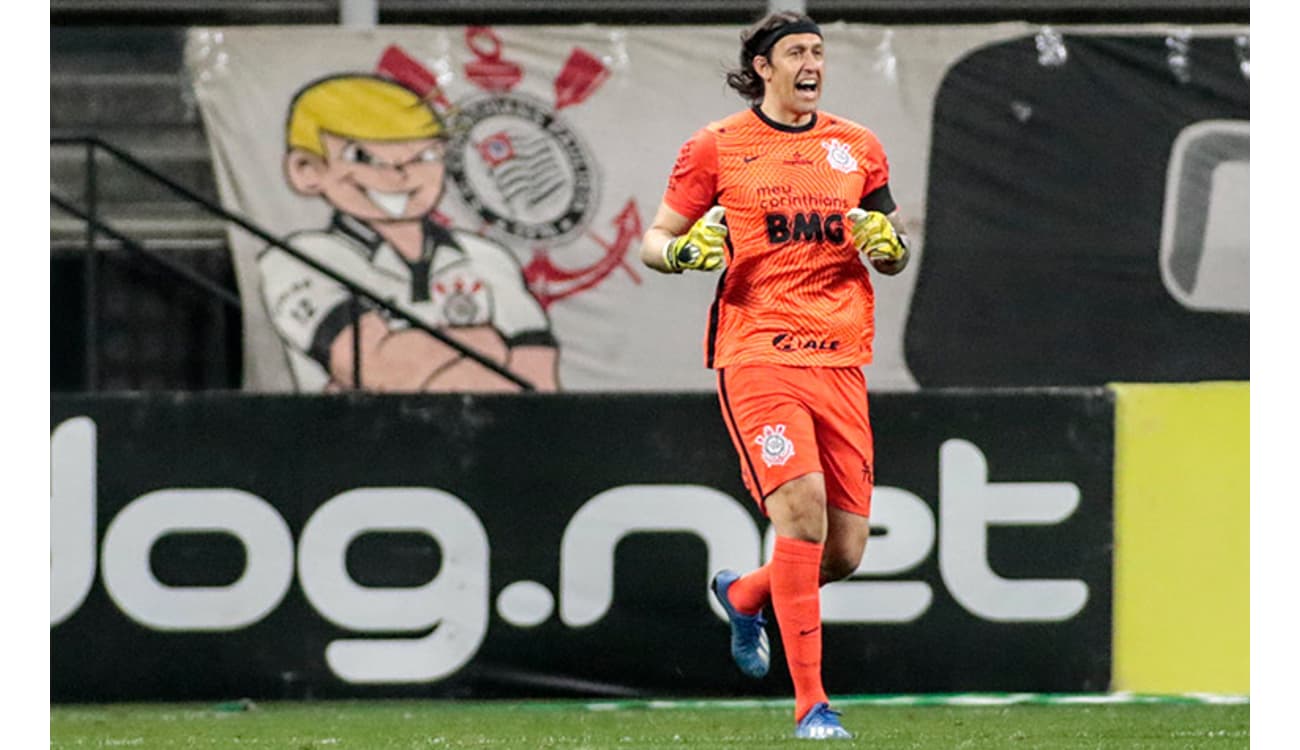 Lance - CÁSSIO É CORINTHIANS! 🧤⚽🦅 No dia do goleiro, Cássio escreve mais  uma vez seu nome na história do Timão. Ídolo máximo! 👏👏 #corinthians # cássio #goleiro