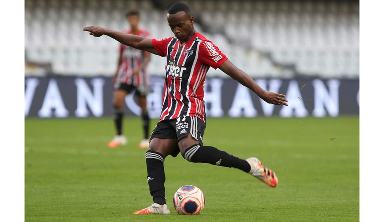 Crise faz São Paulo mudar planos em intertemporada: amistosos e  concentração em Cotia são cancelados - Lance!