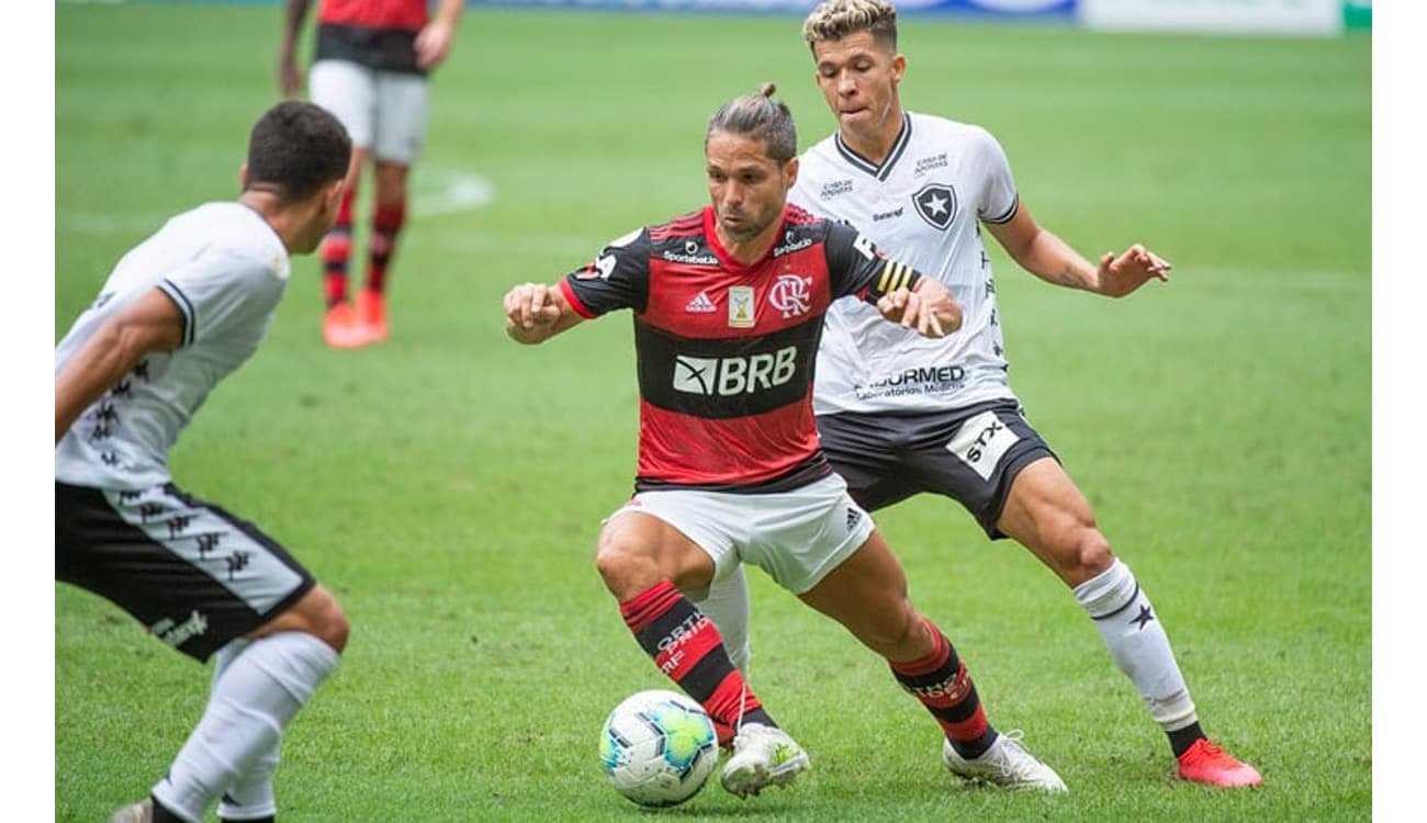 Novo reforço do Flamengo, Mauricio Isla diz conhecer trabalho de Domènec -  Gazeta Esportiva