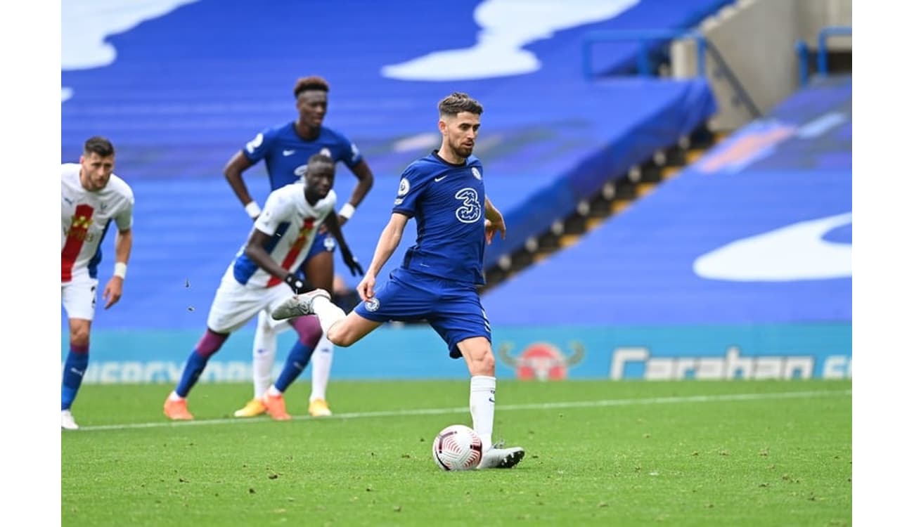 Jorginho vence o prémio de Jogador do Ano da UEFA, Por dentro da UEFA