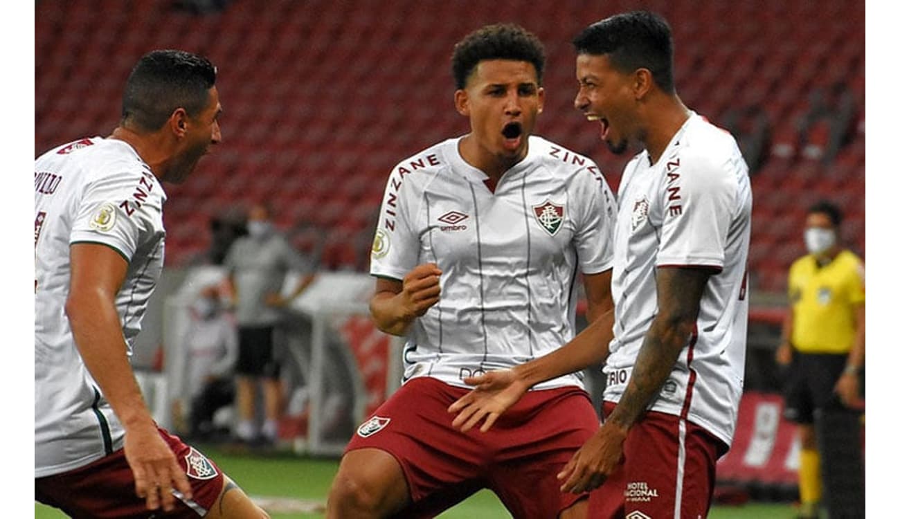 Substitutos de desfalques rendem pouco, mas Fluminense conta com