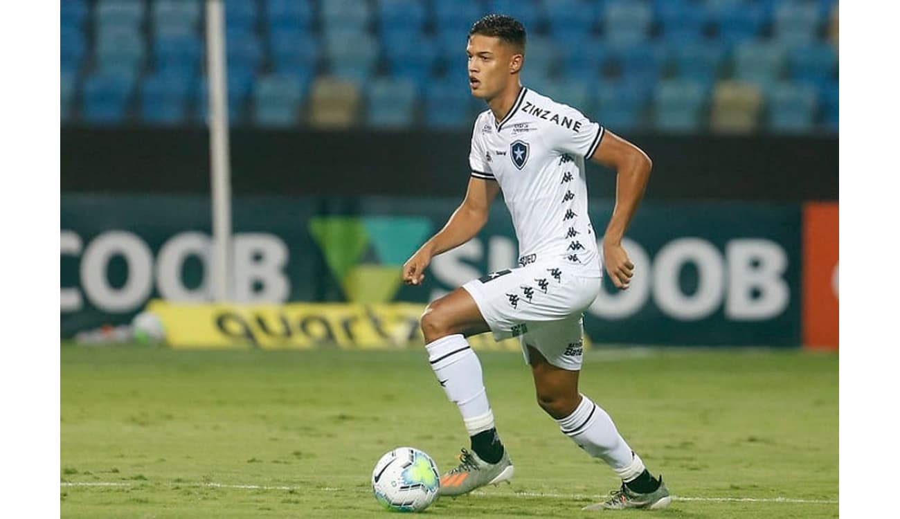 Wesley, do time sub-20 do Botafogo, será relacionado contra o