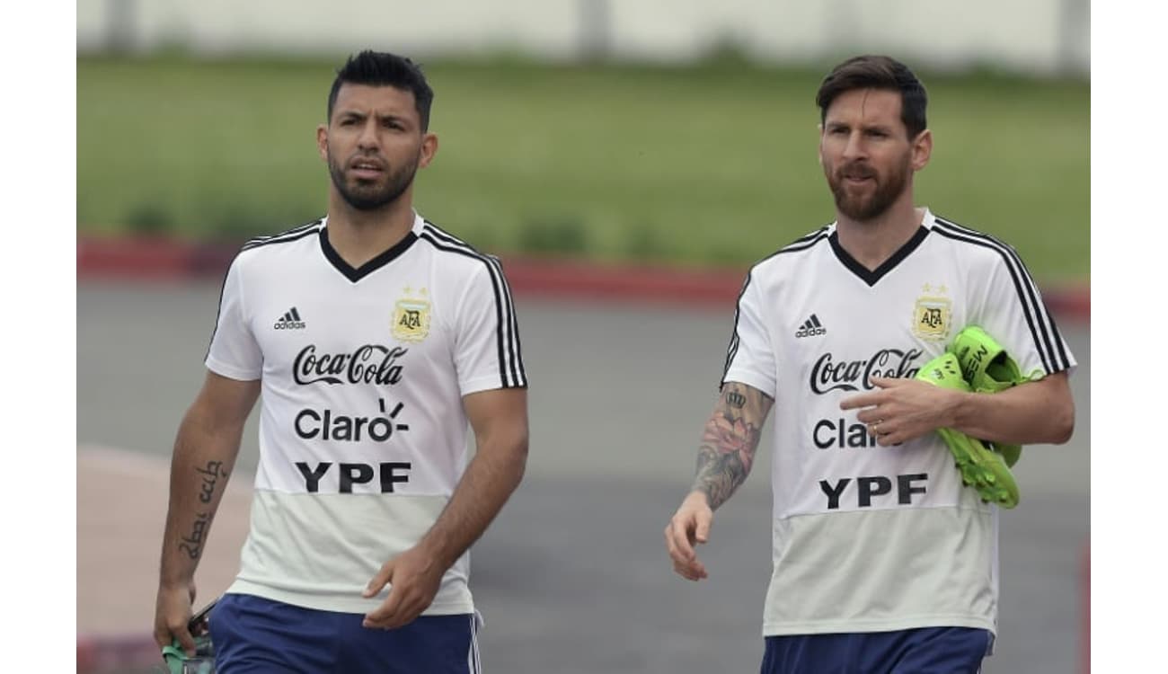 Messi elogia colega de seleção: «Atualmente, é o melhor defesa do