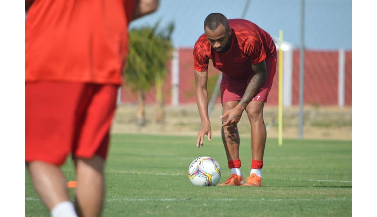 Emprestado pelo Grêmio, atacante Wesley avalia estreia no CRB: Que seja o  começo de uma bela história, crb