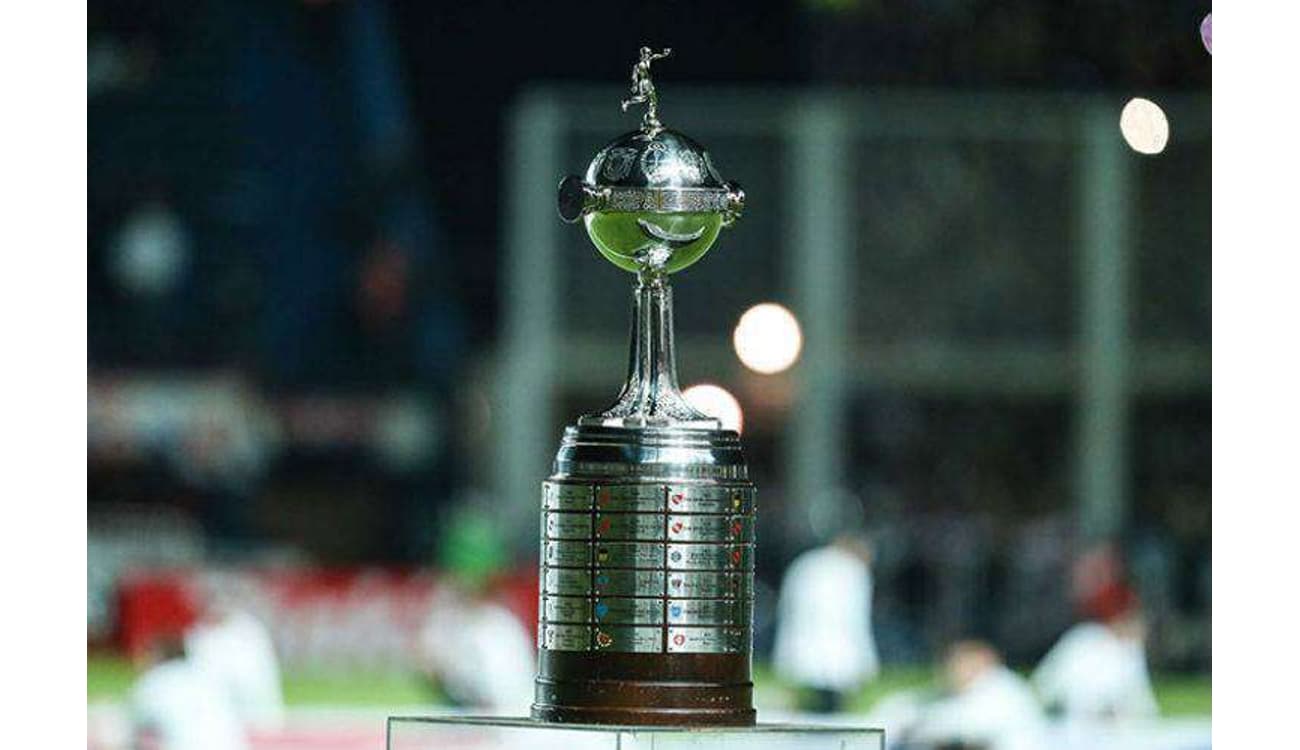 Troféu da Copa do Mundo de rugby visita a ESPN, que transmitirá o