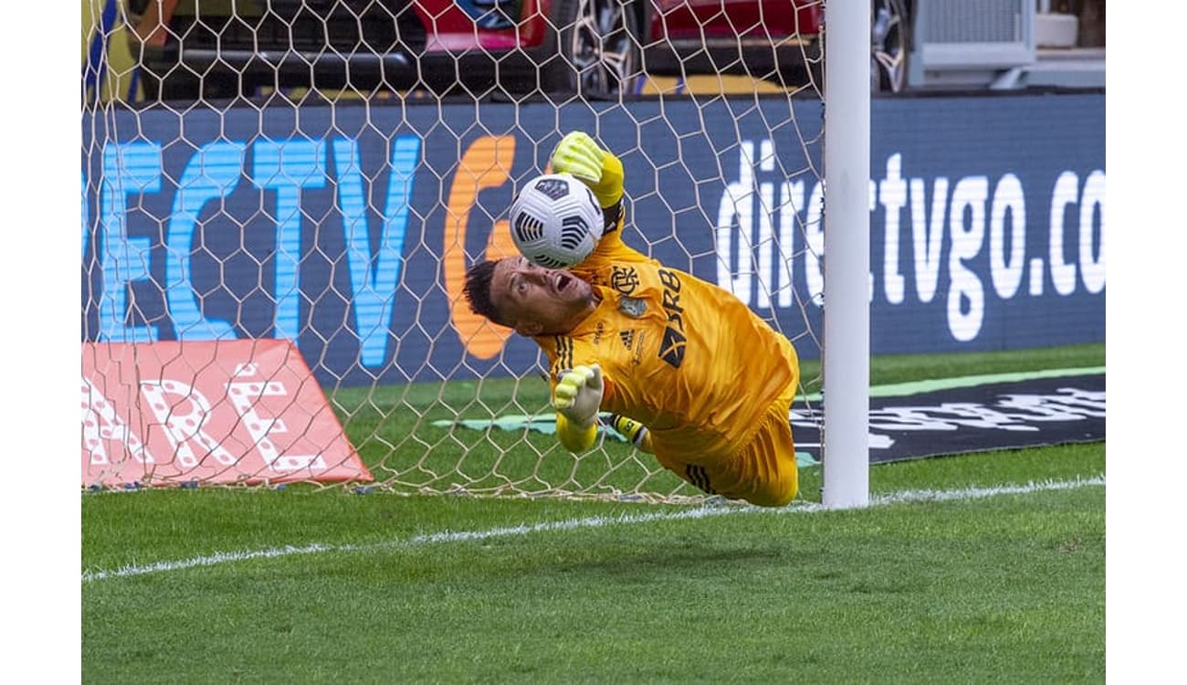 Flamengo: Diego Alves possui média incrível como pegador de pênaltis