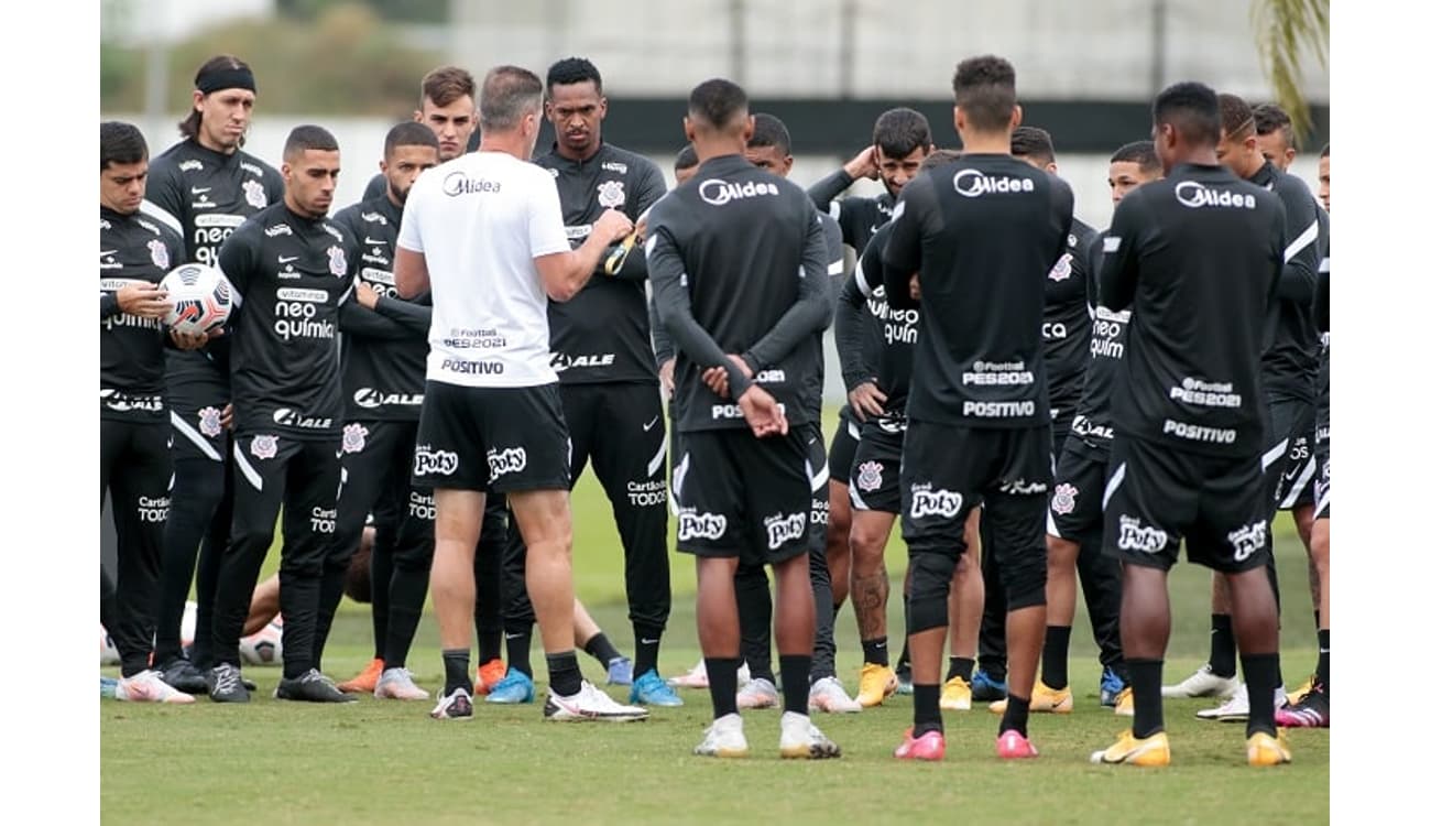 Cássio e Fábio Santos analisam temporada e projetam 2023 do Corinthians