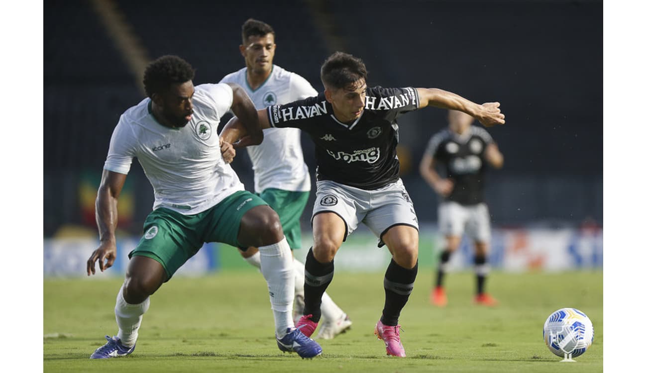 Léo aponta que Brasileirão será a 'Copa do Mundo' do Vasco