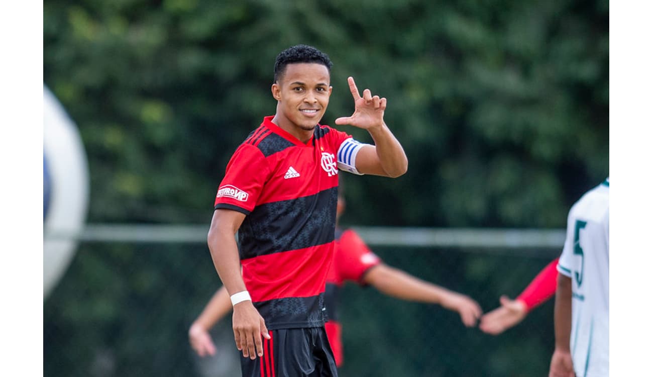 De La Cruz apresenta credenciais em estreia no Flamengo; veja como foi