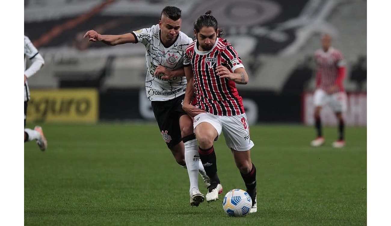 Em jogo morno, Corinthians e Palmeiras empatam sem gols em Itaquera