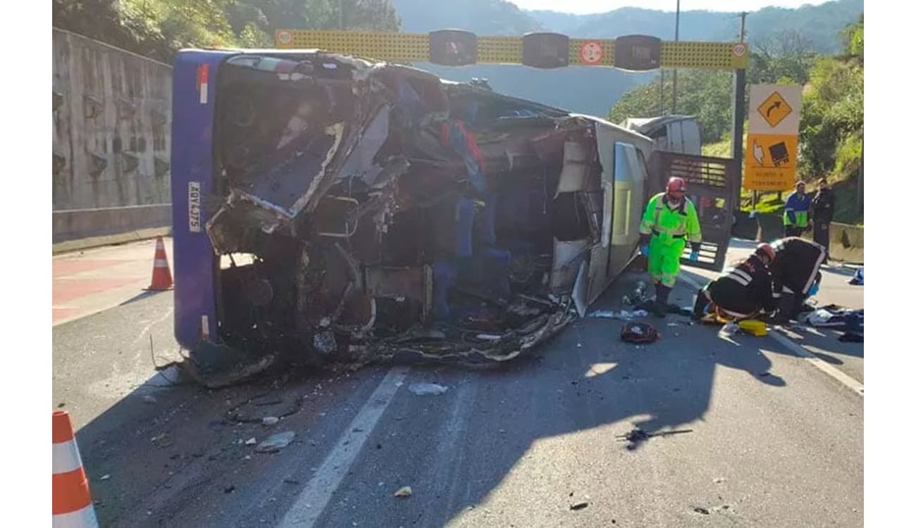 Jogador hamburguense morre em acidente com ônibus de equipe de