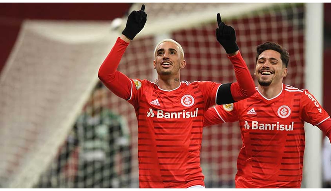 Valorizando ponto em Caxias do Sul, Thiago Galhardo mira os próximos jogos  em casa do Inter - Lance!