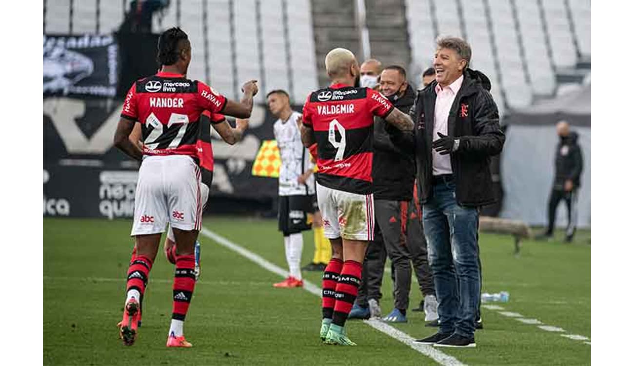 Internautas voltam a brincar com 'União Flarinthians' após vitória do  Flamengo sobre o Corinthians