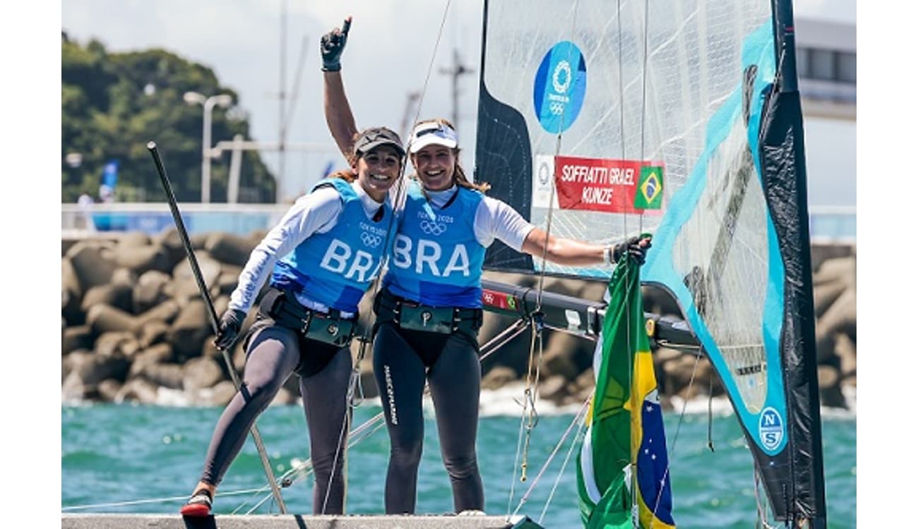 Martine Grael e Kahena Kunze conquistam bicampeonato olímpico em Tóquio -  03/08/2021 - UOL Olimpíadas