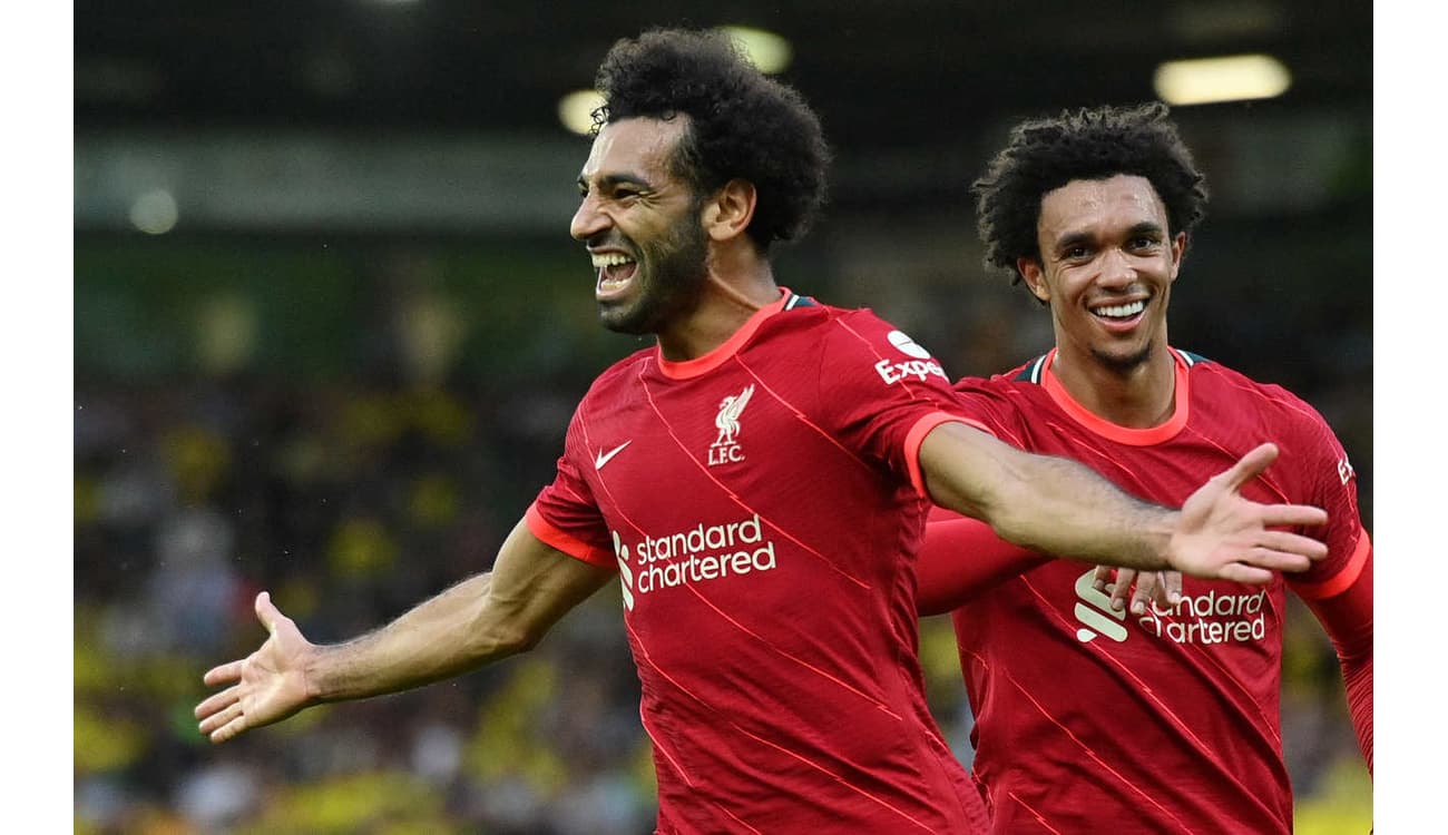 Liverpool bate o Leeds e Salah chega aos 100 golos na Premier