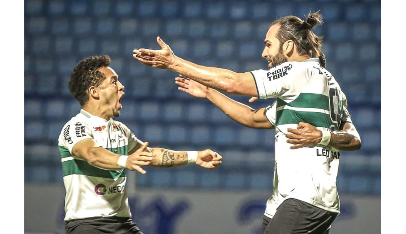 Globo Esporte PR, Léo Gamalho, o carrasco do Cruzeiro, jogando