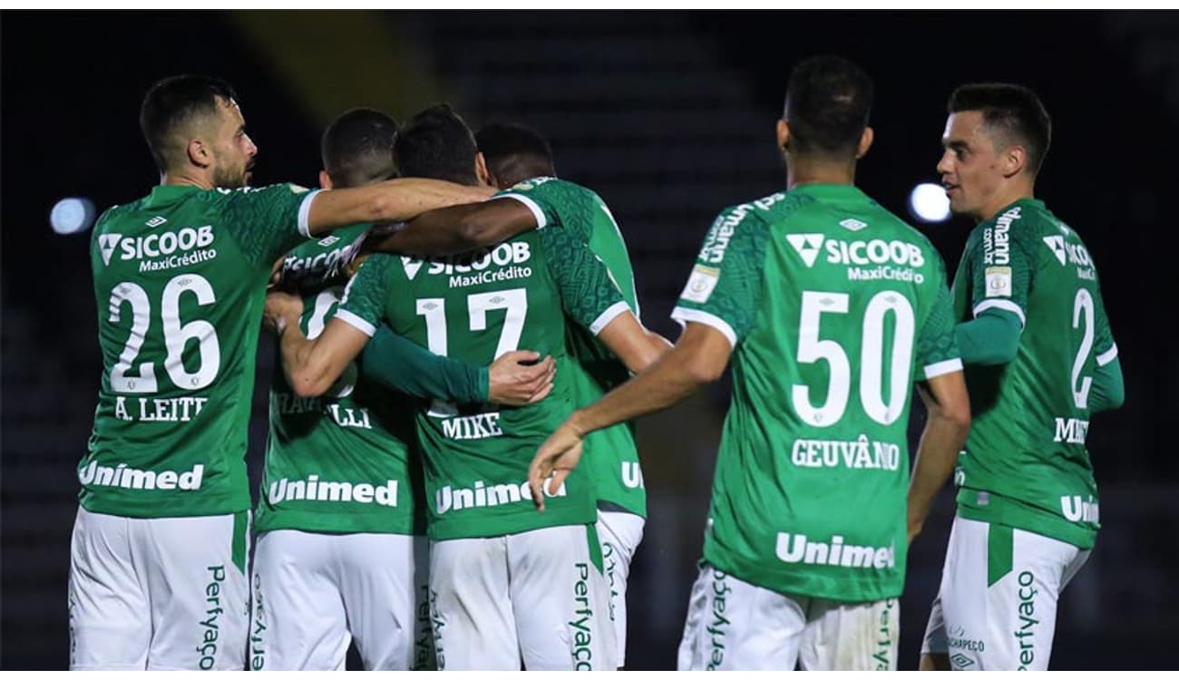 Chapecoense acerta com o meia Ravanelli para sequência de 2021