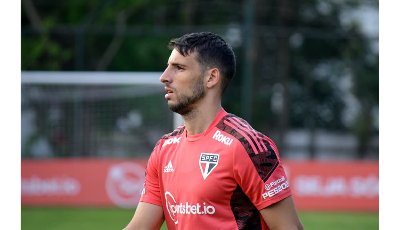 Destaque do São Paulo, Gláucia comemora classificação para a final do Campeonato  Paulista Feminino - Lance!