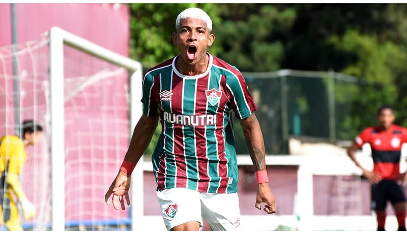 Decisivo, John Kennedy celebra título do Sub-20 e exalta Xerém: “Muito  feliz” — Fluminense Football Club
