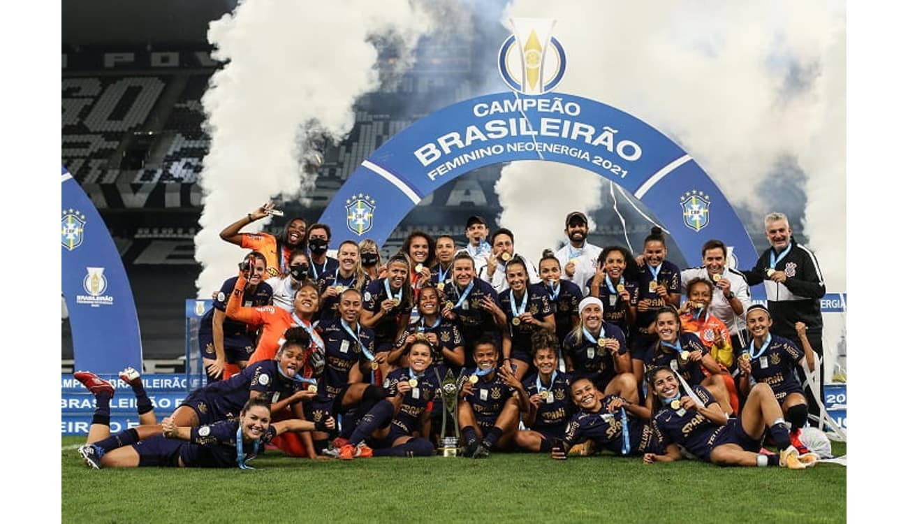 Com recorde de público, Corinthians é tricampeão paulista feminino