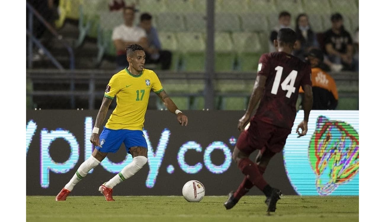 Gabriel Vasconcelos analisa bom momento do Lecce na Série B da