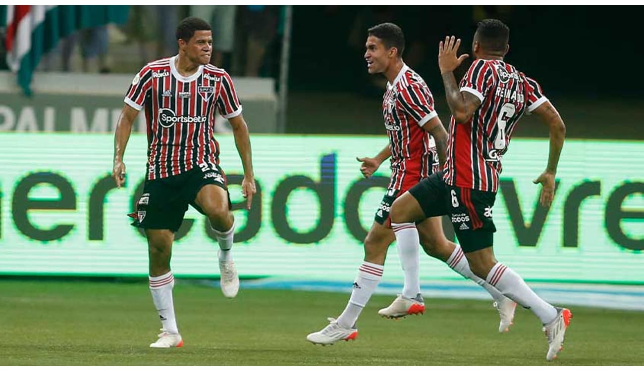 São Paulo vence Palmeiras em casa e sai com vantagem na primeira