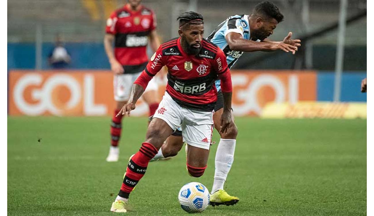 Flamengo avalia situação de Rodinei, alvo de sondagens, Futebol