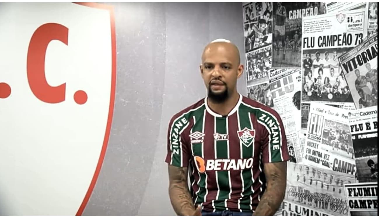 Foto de jogador na infância com camisa do Fluminense viraliza em