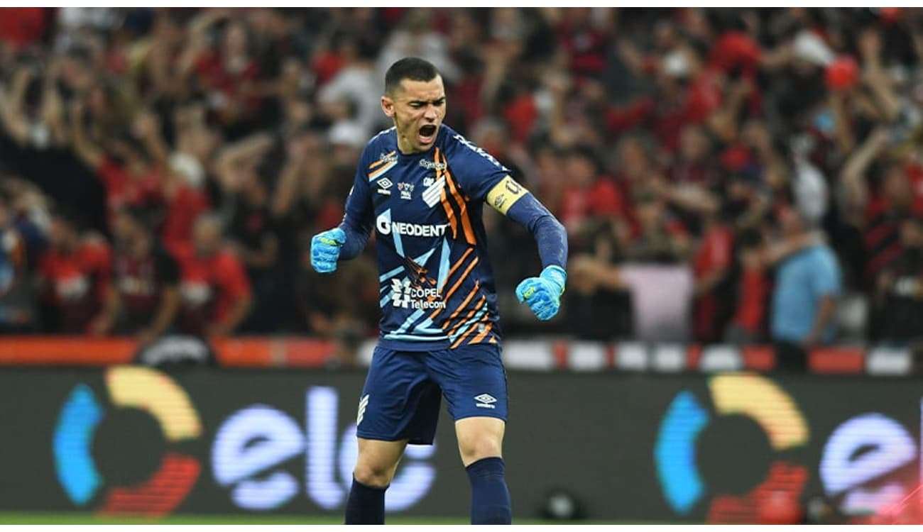 Flamengo: goleiro Santos é liberado da concentração da final da