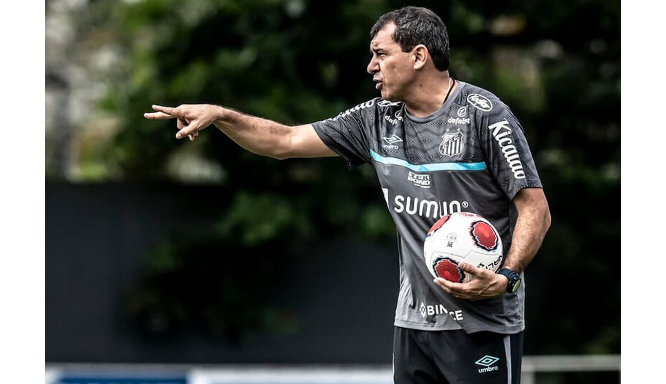 Santos marca reunião que pode definir o futuro de Ângelo