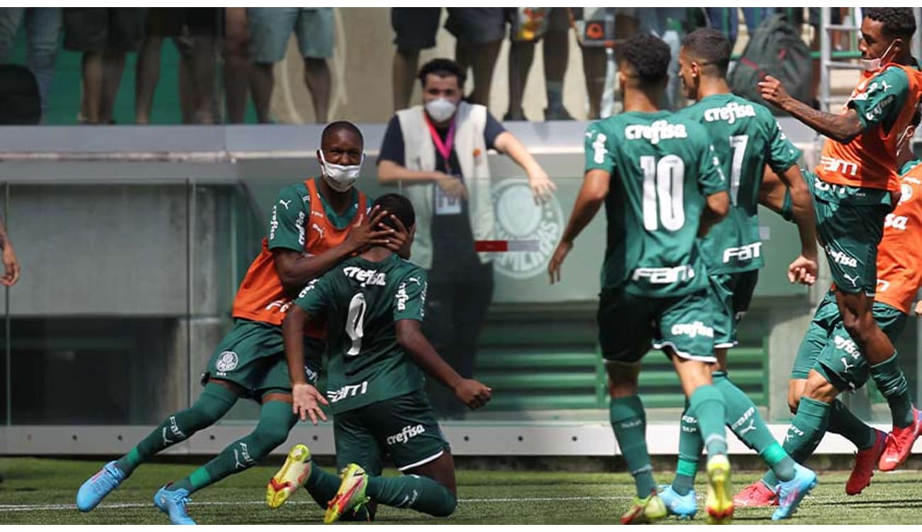 Na estreia da Copinha, Palmeiras utilizou 11 jogadores que já atuaram pelo  profissional em 2021 - Gazeta Esportiva