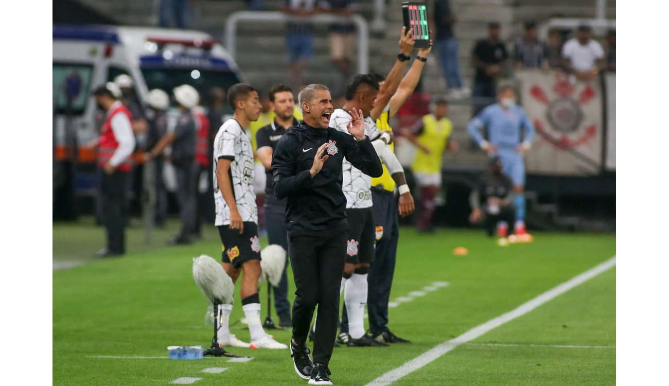 Ídolo do Corinthians, multicampeão e agora pode estar se despedindo para  jogar no Grêmio