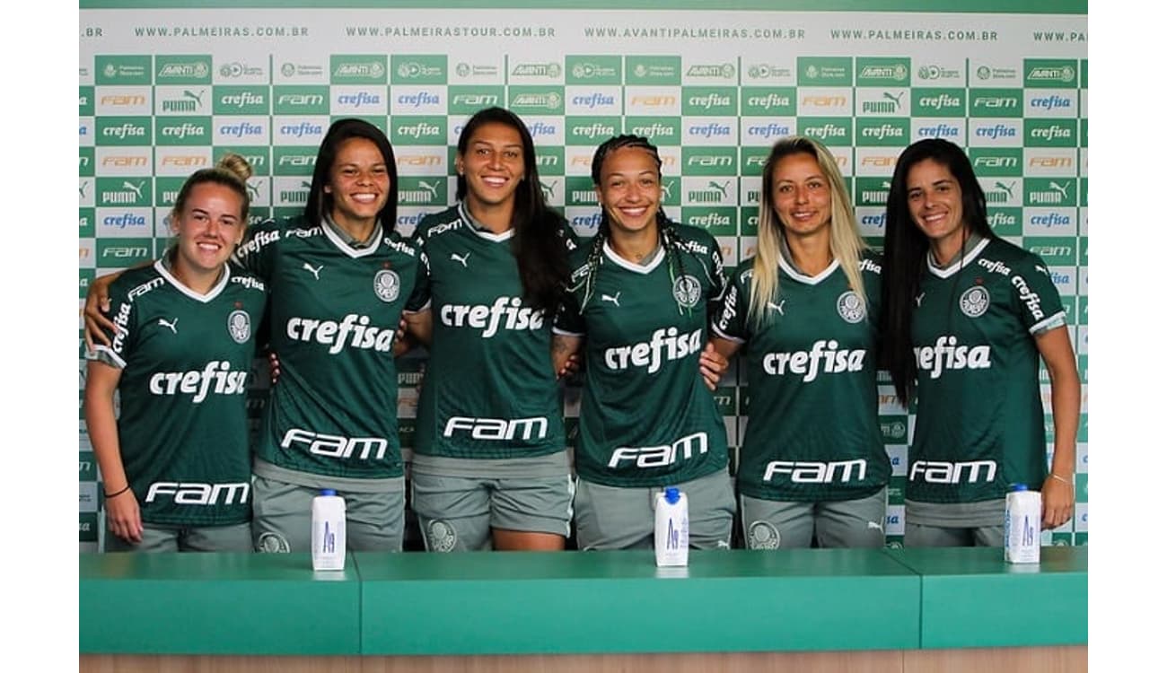 Com Andressinha e Bia Zaneratto, Palmeiras apresenta elenco