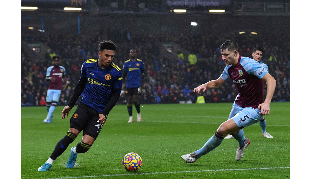 Manchester United sai na frente, mas cede empate ao lanterna Burnley no  Campeonato Inglês